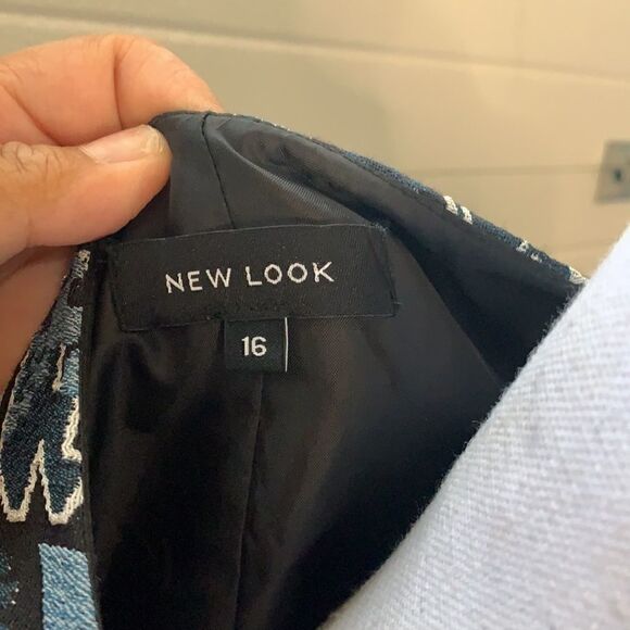 New Look blue tapestry dress - fully lined - sz 16 - Picture 3 of 3